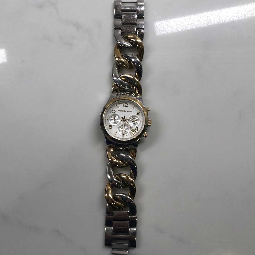 Michael Kors Watch - Picture 3 of 6